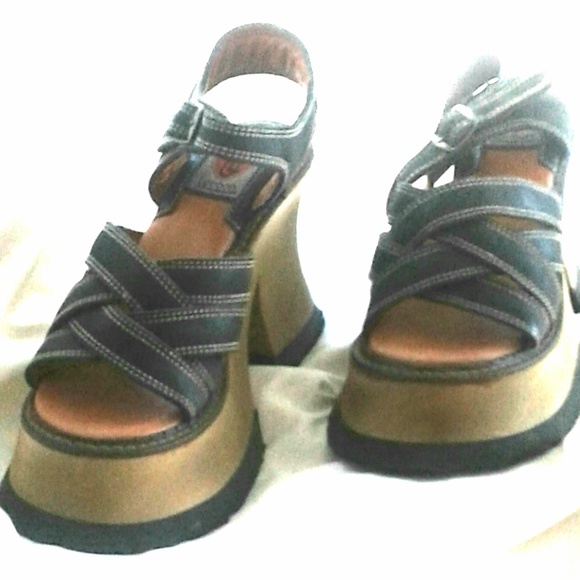 NIB Black London Underground 90s Platforms - Picture 4 of 5